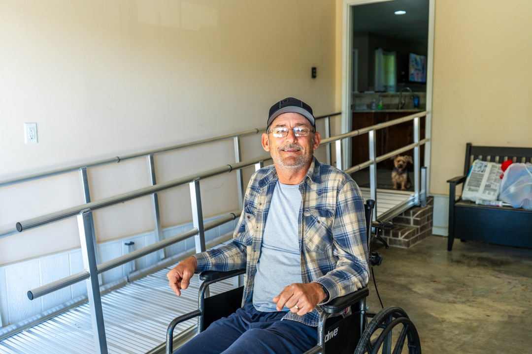 Next Day Access Memphis Donates Temporary Wheelchair Ramp to School Resource Officer